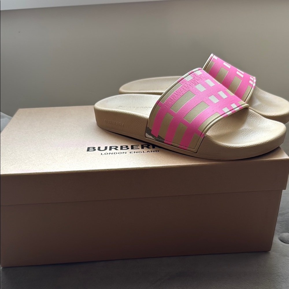 Burberry Pink and Beige Slippers
